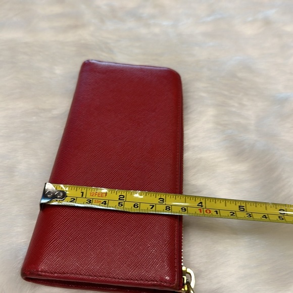 Prada red zippy wallet (perfect for the Christmas) - Picture 10 of 17